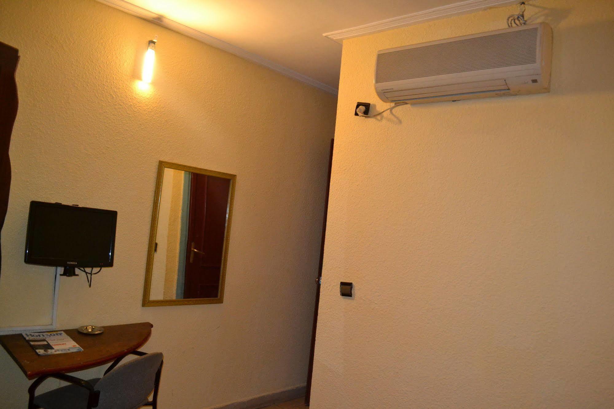 Hotel Akena City Bonabéri Exterior foto