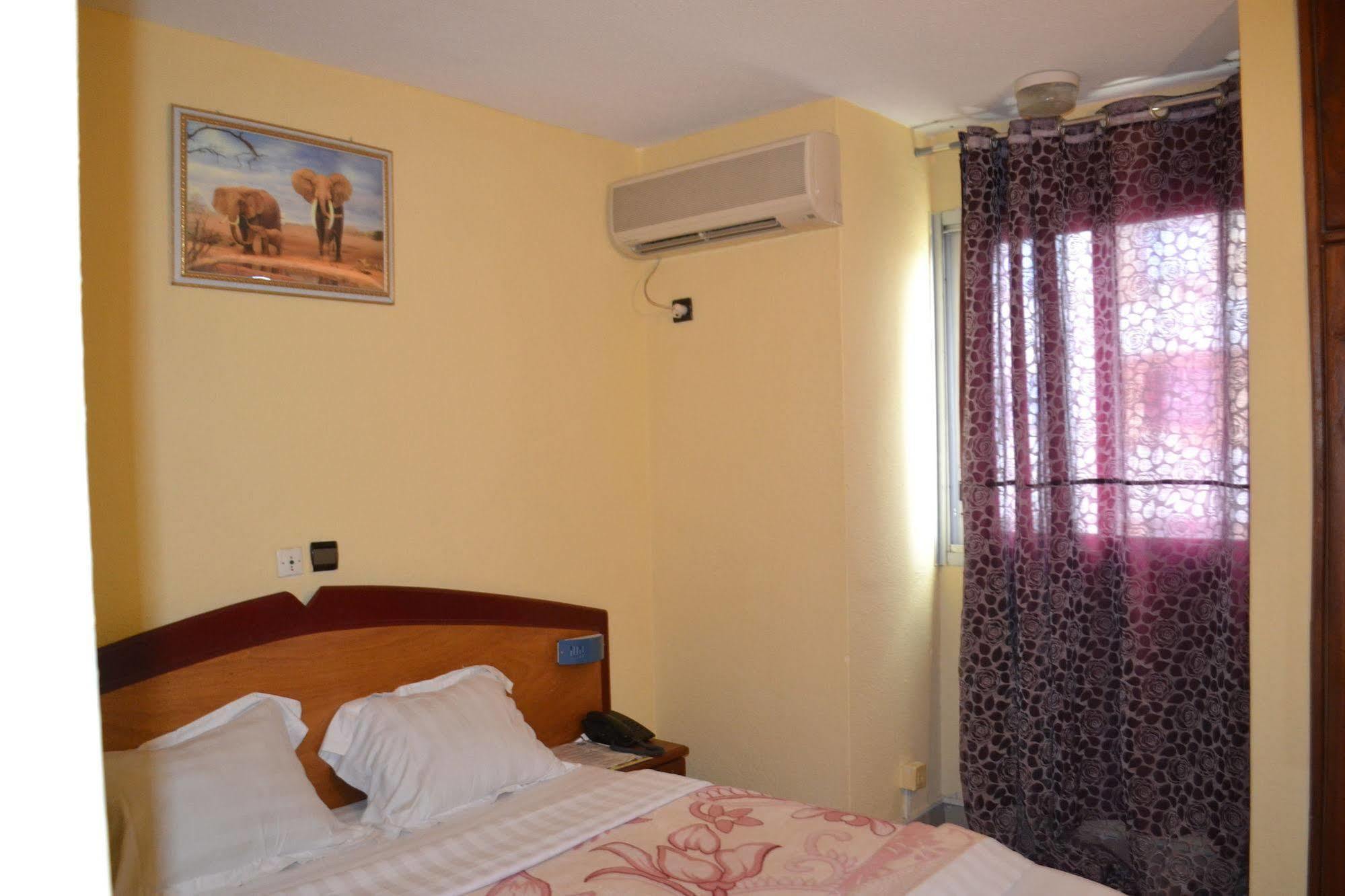 Hotel Akena City Bonabéri Exterior foto