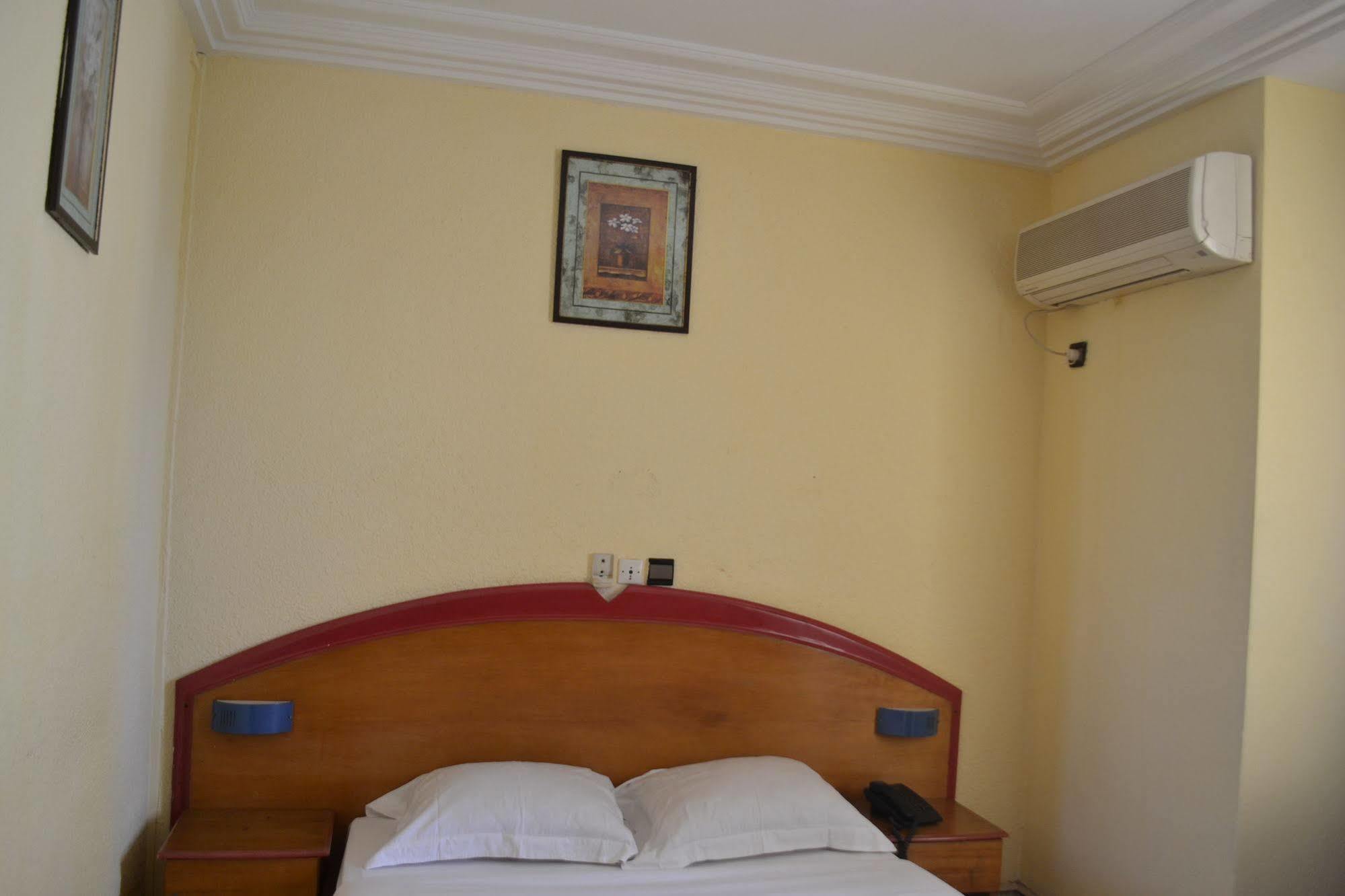 Hotel Akena City Bonabéri Exterior foto